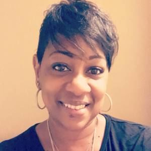 Meet your Posher, Adrienne